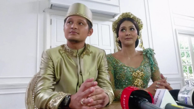 Syamsir Alam dan Bunga Jelitha