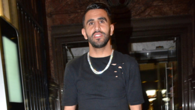 Winger Manchester City, Riyad Mahrez usai berpesta