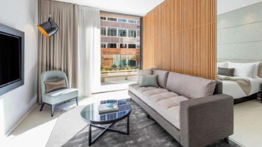 Hotel apartemen Skye Suites.