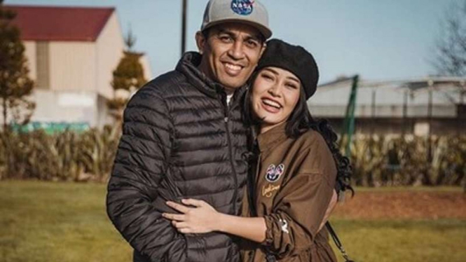 Glenn Fredly dan Mutia Ayu.