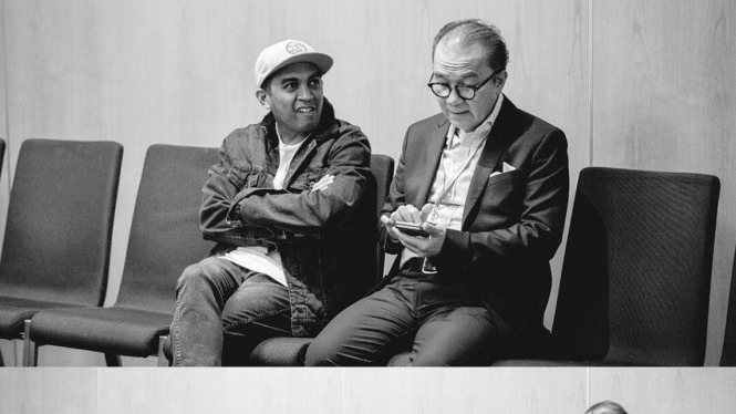 Tantowi Yahya dengan Glenn Fredly
