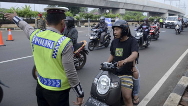 Pemeriksaan Kendaraan Selama PSBB di Jakarta
