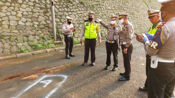 Polisi mendatangi lokasi kecelakaan. Foto ilustrasi.