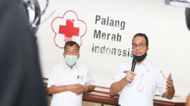 Gubernur DKI Anies Baswedan di PMI