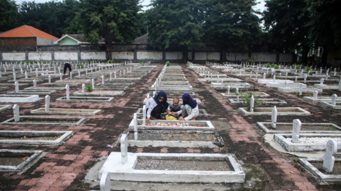 Tradisi Ziarah Kubur Jelang Puasa Ramadhan