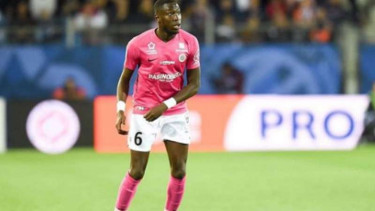 Gelandang Montpellier, Junior Sambia.
