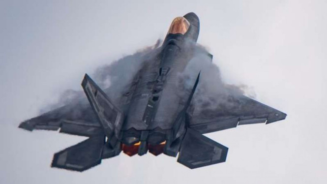VIVA Militer: Pesawat Siluman F-22 Raptor.