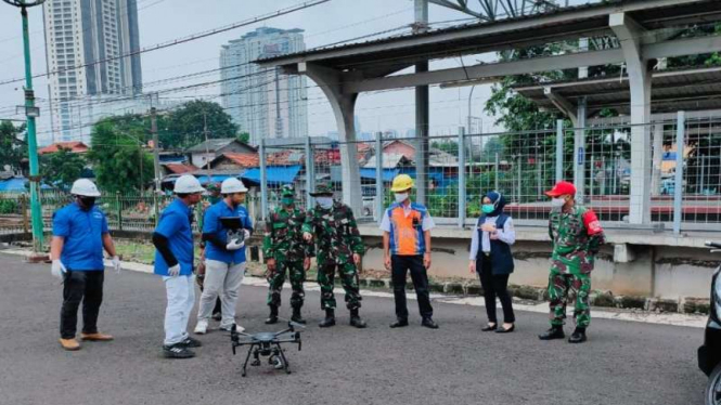 Satgas COVID-19 mengoperasikan drone untuk memantau OTG Corona di jakarta