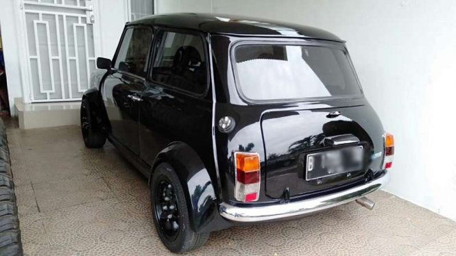 Tampilan eksterior mobil Mini yang dibangun dari Toyota Agya 2014