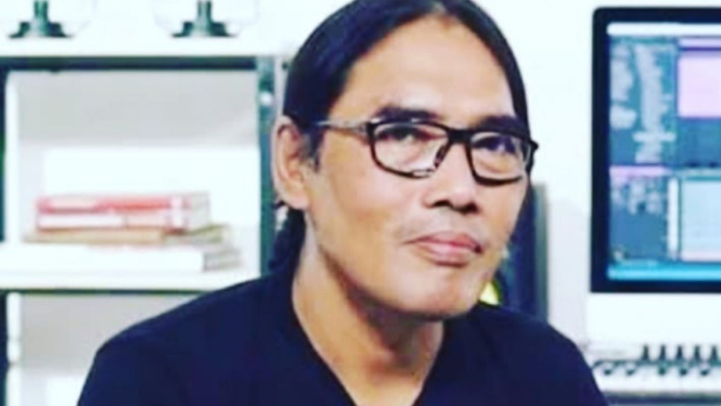 Mantan bassist Dewa 19, Erwin Prasetya, meninggal dunia.