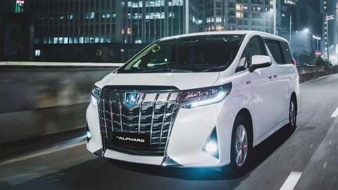 Toyota Alphard 