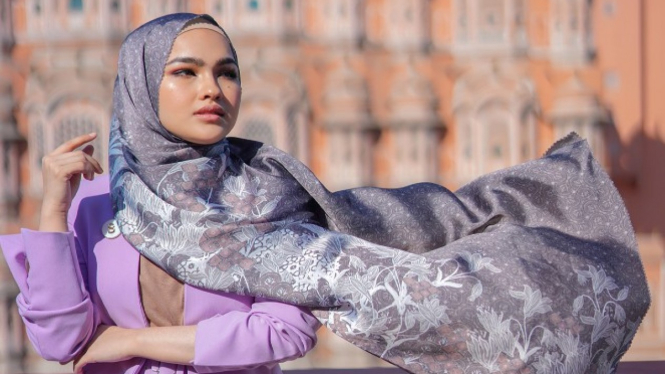 Hijab Buttonscarves.