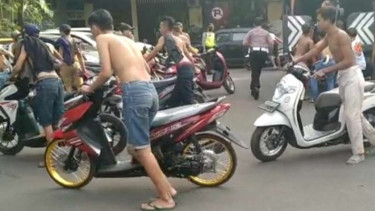 Puluhan pembalap liar diamankan polisi.