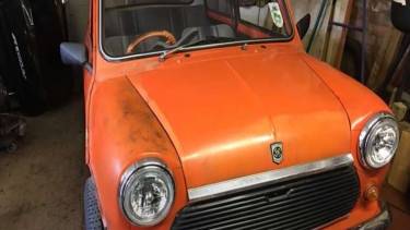Kondisi mobil Mini 1000 yang baru dicuci kembali setelah 25 tahun.