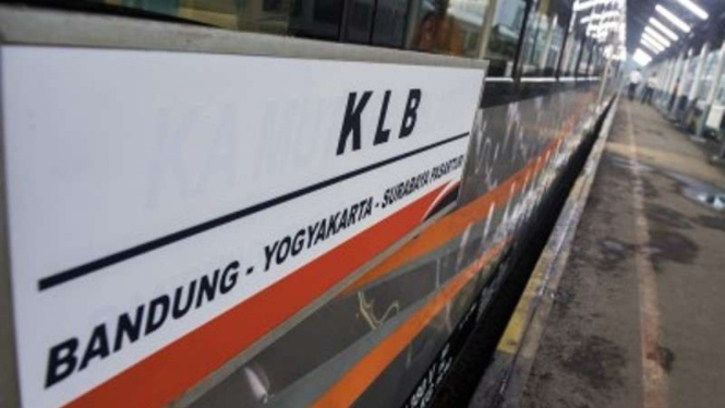 Kereta Api Luar Biasa saat Pandemi COVID-19.