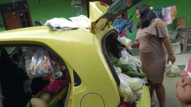 Mobil LCGC Honda Brio untuk berdagang sayur