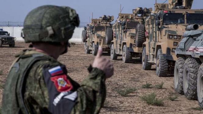 VIVA Militer: Personel Polisi Militer Rusia (VP) berpatroli di Idlib, Suriah
