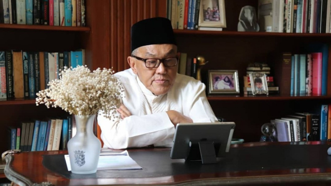 Aburizal Bakrie.