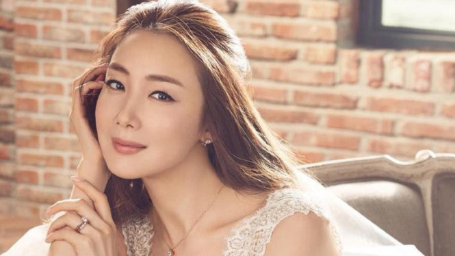 Choi Ji Woo.