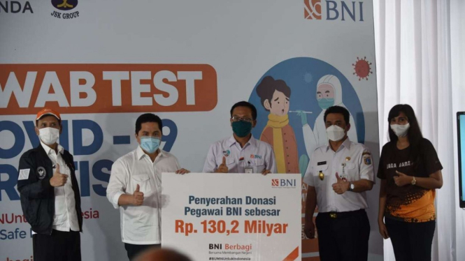 Penyerahan donasi pegawai BNI untuk penanganan Covid-19 yang dihadiri Menteri BUMN Erick Tohir dan jajaran pimpinan BNI.