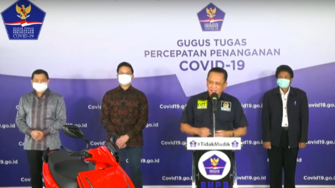 Konferensi pers perkembangan hasil konser berbagi kasih dan lelang motor listrik