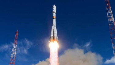 VIVA Militer:  Satelit mata-mata Rusia diluncurkan dengan roket Soyuz-2-1b.