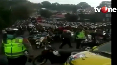 Jalur Puncak padat