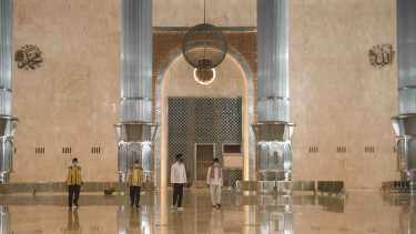 Presiden Jokowi meninjau perkembangan renovasi Masjid Istiqlal beberapa waktu lalu 
