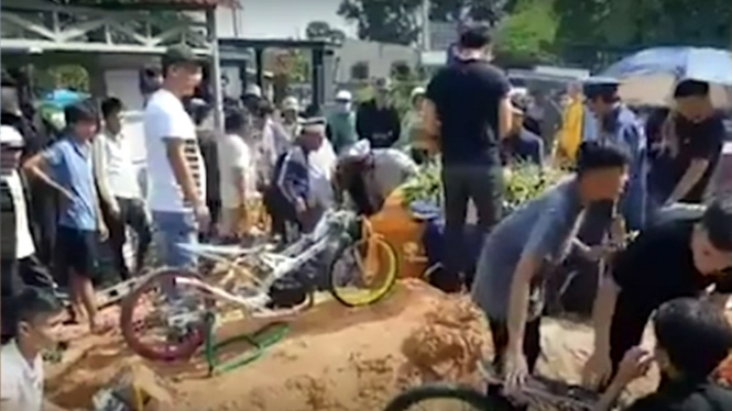 Prosesi pemakaman unik