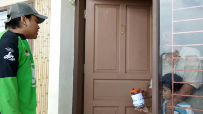 Pengemudi ojol mengembalikan uang Rp200 yang dipermasalahkan pelanggannya