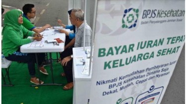Peserta BPJS sedang mengurus keperluan kesehatannya.