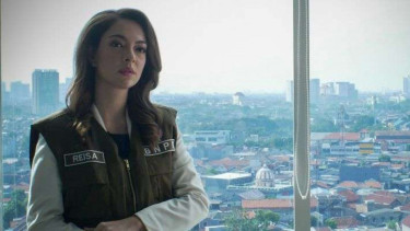 Anggota Tim Komunikasi Publik Gugus Tugas Percepatan Penanganan COVID-19 Reisa Broto Asmoro berpose di Gedung Graha BNPB, Jakarta, Minggu (14/6/2020).