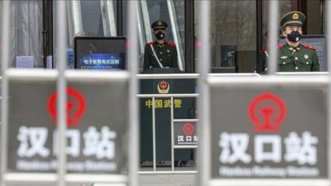 Kota Beijing menerapkan lockdown karena khawatir gelombang kedua COVID-19. 