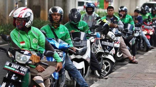 Driver Ojek Online Sedang Menunggu Orderan
