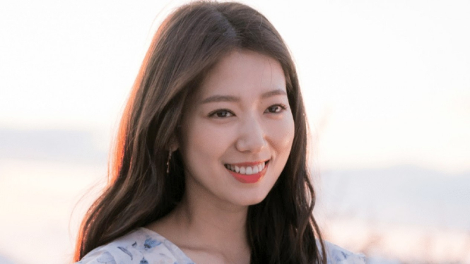 Park Shin Hye.