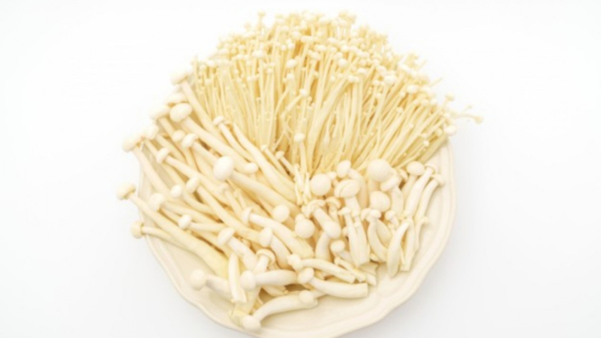 Jamur enoki.