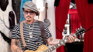 Mantan Pacar Sebut Johnny Depp Beri Obat Sebelum Hubungan Seks