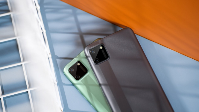 Realme C11.