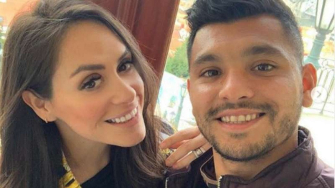 Jesus Manuel Corona dan istrinya Gabriela Garcia.