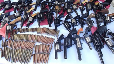 Senjata api rakitan yang diserahkan ke polisi