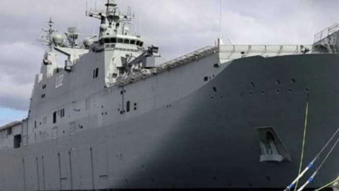 VIVA Militer : Kapal Induk Australia HMAS Canberra