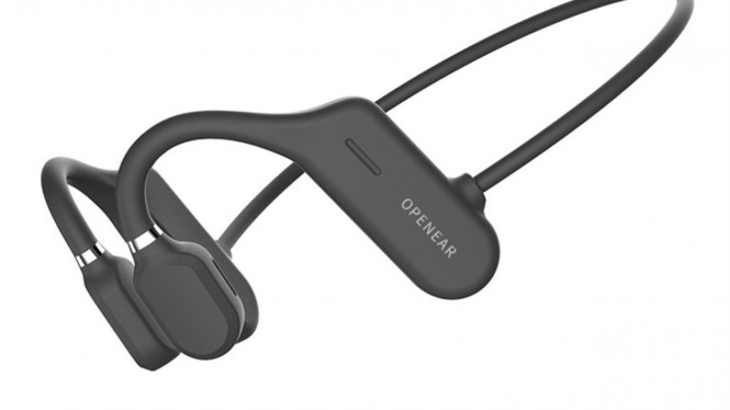 Earphone bluetooth.