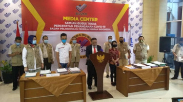Kepala BP2MI Benny Rhamdani dalam jumpa pers.