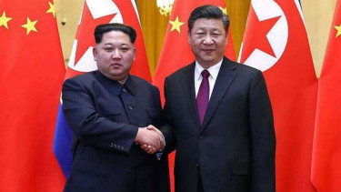 VIVA Militer: Presiden Korea Utara, Kim Jong-un dan Presiden China, Xi Jinping