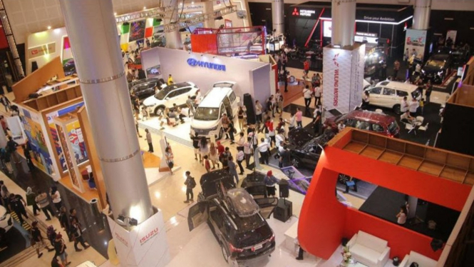 Ilustrasi Pameran otomotif.