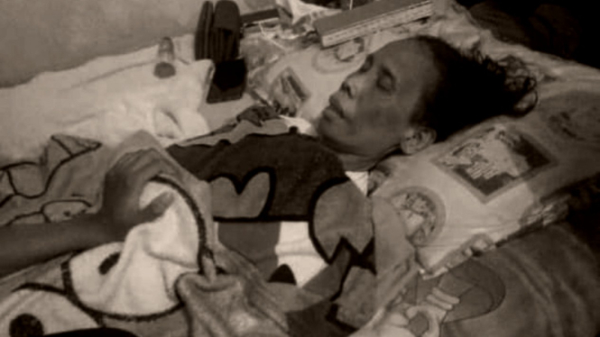 Kondisi pelawak Alm Hj Omas Wati saat menderita sakit 