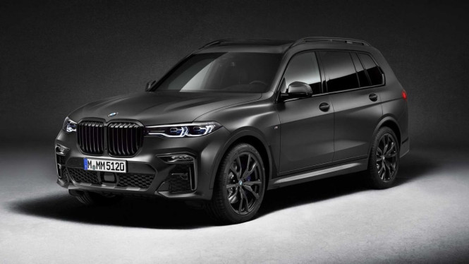 BMW X7 Dark Shadow Edition