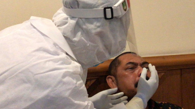 Wali Kota Solo, FX Hadi Rudyatmo jalani tes swab