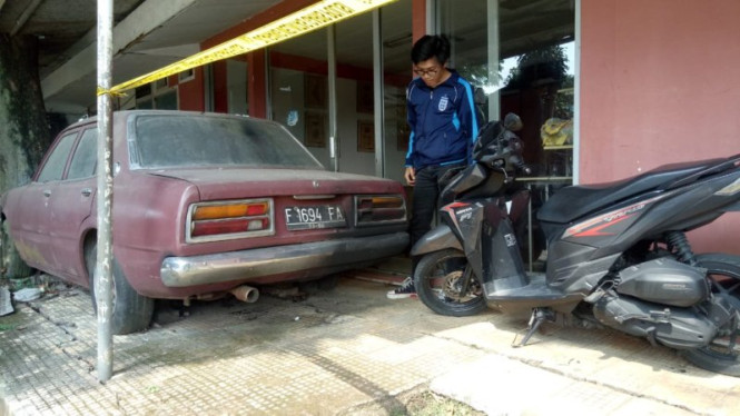 Kantor Sekretariat PAC PDIP Megamendung Bogor dilempar bom molotov