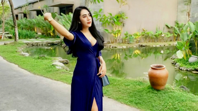 Model cantik Vernita Syabilla